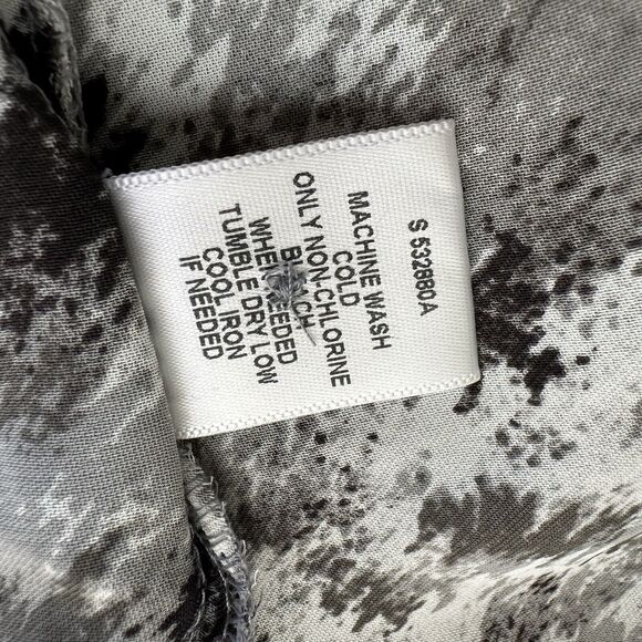 41 Hawthorn Black White Gray V Neck Roll Tab Sleeve Top Blouse Women's Size M - Picture 6 of 6